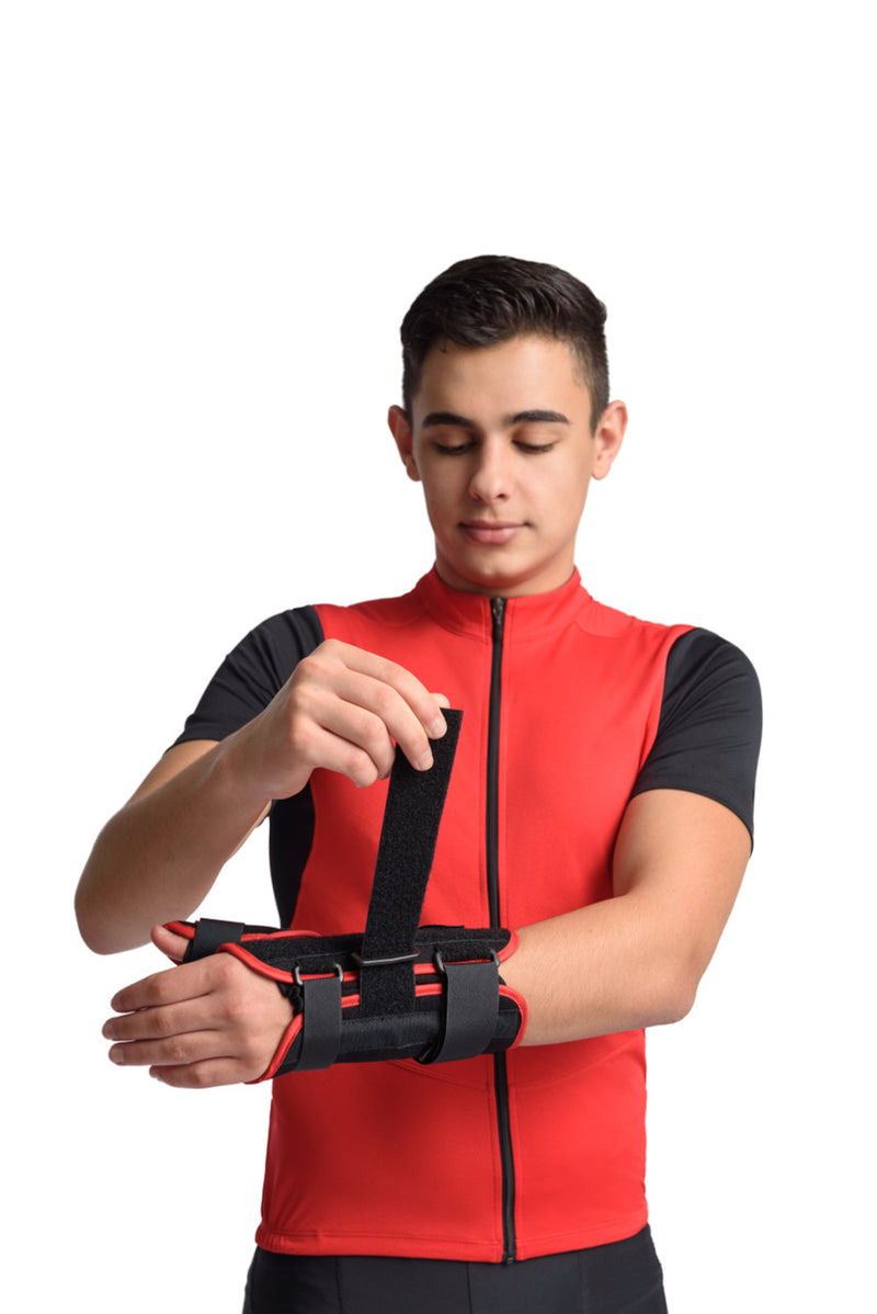 MAXAR Wrist Splint with Abducted Thumb - Right Hand - Black w/Red Trim